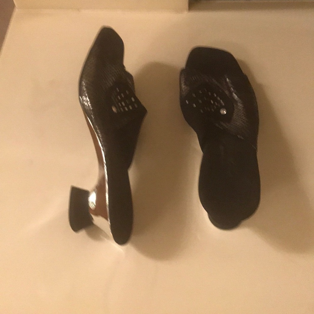Ladies dress shoe